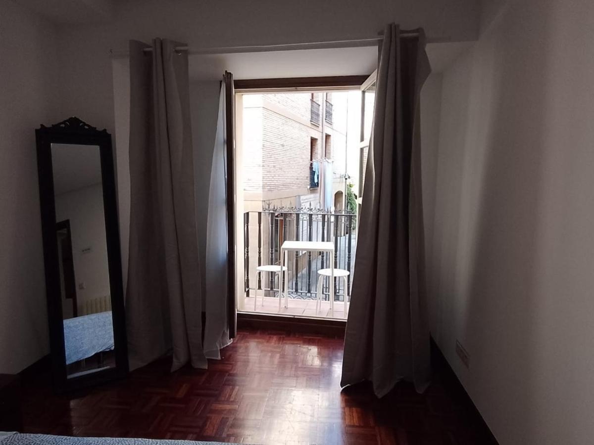 Casa Caminante - Habitacion Apartment Pamplona Exterior photo